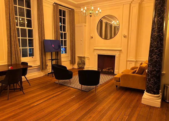 London\'S Finest Studio